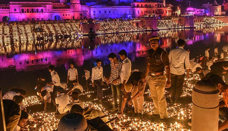अयोध्या में दीपोत्सव आज, रामनगरी में बनेगा विश्व रिकॉर्ड, 5 लाख 51 हजार दीयों से जगमगाएगा शहर 