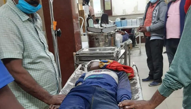 अयोध्या: धार्मिक कार्यक्रम में अराजक तत्वों ने किया हंगामा, फेंका देसी बम, 4 जख्मी