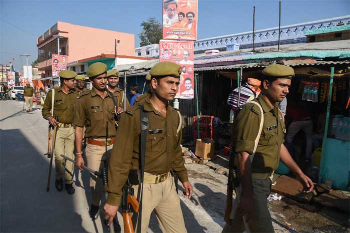 आज सुबह 11 बजे अयोध्या में VHP की धर्मसभा, 2 लाख भक्तों के पहुंचने का दावा, मंदिर निर्माण को लेकर सरकार पर बनाएंगे दबाव ayodhya,ram temple issue,vhp,dharma sabha,police,cm yogi adityanath,shivsena