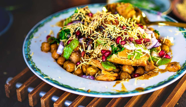 ayodhya street food,best street food in ayodhya,ayodhya famous food,must-try street food ayodhya,local food in ayodhya,ayodhya street food guide,traditional food in ayodhya,popular dishes in ayodhya,ayodhya food specialities,where to eat in ayodhya