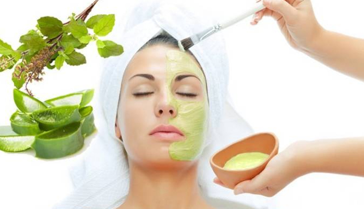 5 Ayurvedic Face Packs To Get Beautiful Skin