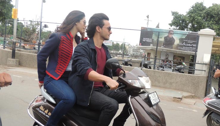 बिना हेल्मेट स्कूटी चलाना भारी पड़ा सलमान के जीजा आयुष शर्मा को, कटा चालान