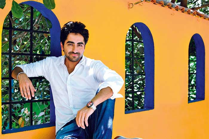 जेब खर्चे के लिए ट्रेन में गाना गाता था ये एक्टर,असल जिंदगी में भी बन चुका है 'विकी डोनर' bollywood,ayushmann khurrana,ayushmann khurrana birthday,ayushmann khurrana birthday special