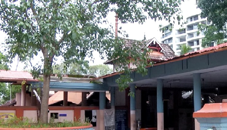 8 must visit temples of kozhikode,kozhikode temples,best temples in kozhikode,kozhikode religious sites,famous temples in kozhikode,kozhikode spiritual tour,temples to visit in kozhikode,kozhikode heritage temples,top temples in kozhikode,kozhikode temple guide