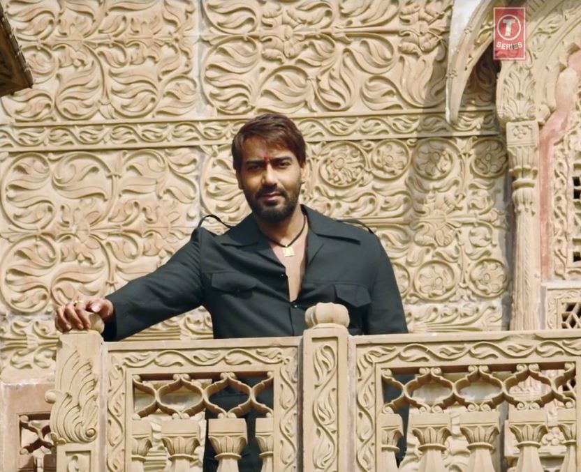 Similar Looks Carried by Ajay Devgn