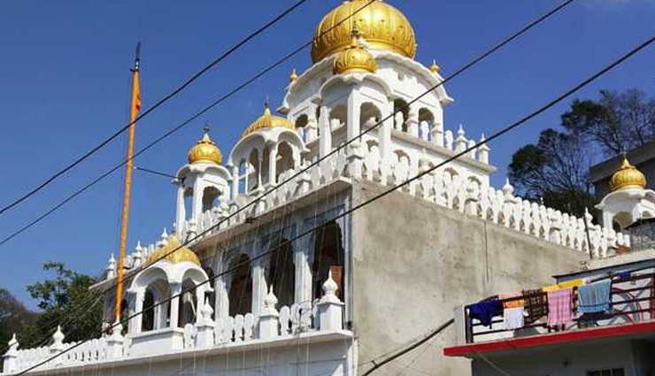 famous gurudwaras in delhi,historic gurudwaras of delhi,popular gurudwaras in delhi,spiritual landmarks in delhi,sacred gurudwaras of delhi,gurudwaras in delhi ncr,delhi iconic gurudwaras,historical significance of delhi gurudwaras,spiritual retreats in delhi,famous sikh temples in delhi,delhi gurudwaras and their history,must-visit gurudwaras in delhi