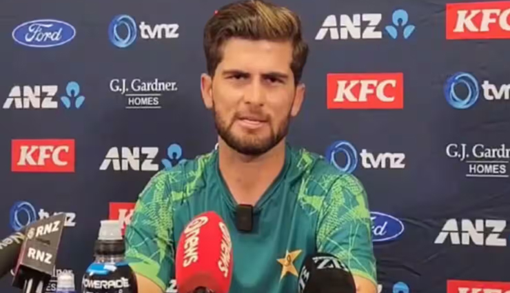 बाबर आजम के बचाव में उतरे कप्तान शाहीन अफरीदी, बताया शानदार खिलाड़ी