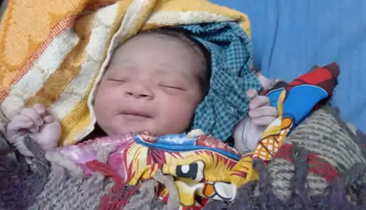 बिहार: भागलपुर में इंटर परीक्षा के दौरान बच्ची का जन्म, खुशी में सेंटर पर बंटी जलेबी