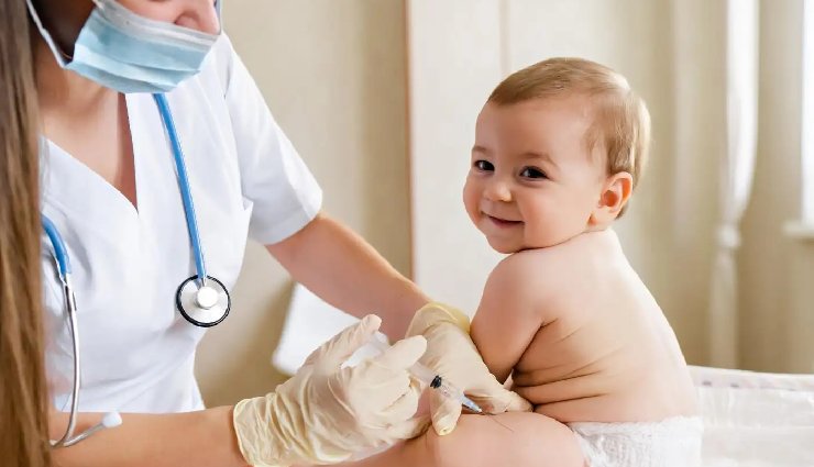 सर्दियों में नवजात शिशु की सुरक्षा के लिए अपनाएं ये 8 उपाय, बढ़ाएं उनकी रोग प्रतिरोधक क्षमता increase immunity measures,protect newborn in winter,winter newborn care,boost infant immunity,winter health tips for babies,newborn disease prevention,winter care for infants,baby immune system boost,protect baby from winter illnesses,winter health tips for newborns