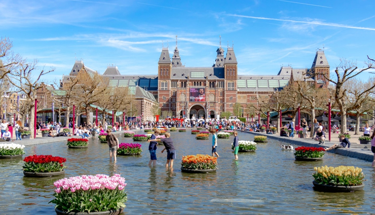 bachelorette party,places for bachelorette party,reykjavik,iceland,berlin,germany,montreal,canada,queenstown,new zealand,amsterdam,netherlands,cancun,mexico