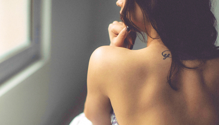 5 Effective Home Remedies To Get Rid of Back Acne Scars