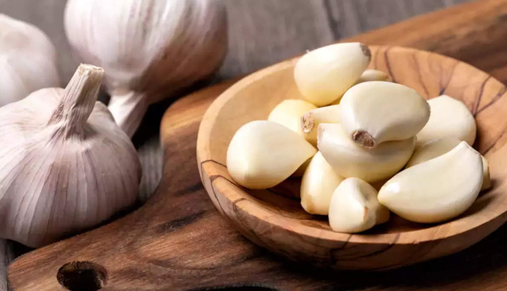 कमर की अकड़न से बढ़ती हैं दर्द की समस्या, इन घरेलू उपायों से मिलेगा आराम waist stiffness relief,waist pain home remedies,remedies for stiff waist,home treatments for waist pain,natural remedies for waist stiffness,relieving waist discomfort at home,alleviate waist stiffness with home remedies,home remedies for waist pain relief,ease waist pain naturally at home,waist stiffness remedies