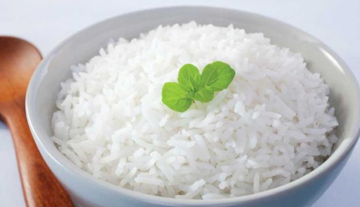 कमर की अकड़न से बढ़ती हैं दर्द की समस्या, इन घरेलू उपायों से मिलेगा आराम waist stiffness relief,waist pain home remedies,remedies for stiff waist,home treatments for waist pain,natural remedies for waist stiffness,relieving waist discomfort at home,alleviate waist stiffness with home remedies,home remedies for waist pain relief,ease waist pain naturally at home,waist stiffness remedies