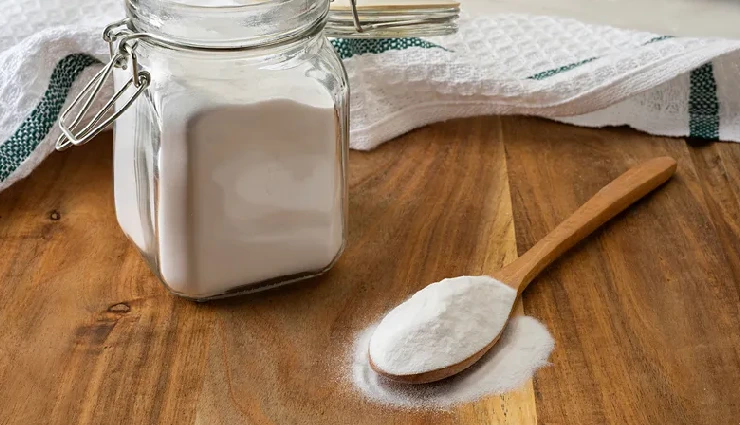 6 DIY Ways To Use Baking Soda for Your Skin