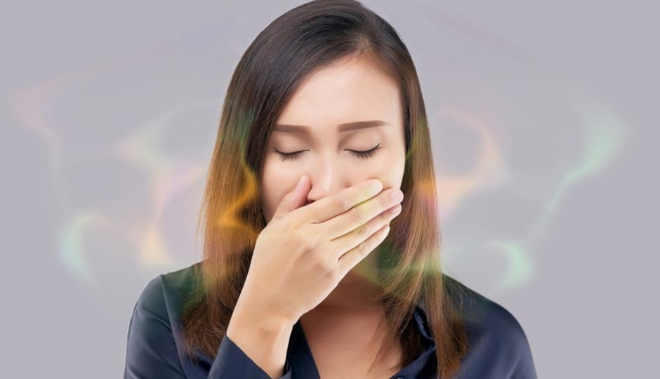 10 Effective Home Remedies to Treat Bad Breath