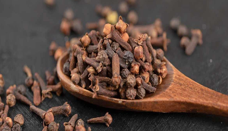 bad breath,home remedies to treat bad breath,bad breath from mouth,Health tips,fitness tips,health tips in hindi