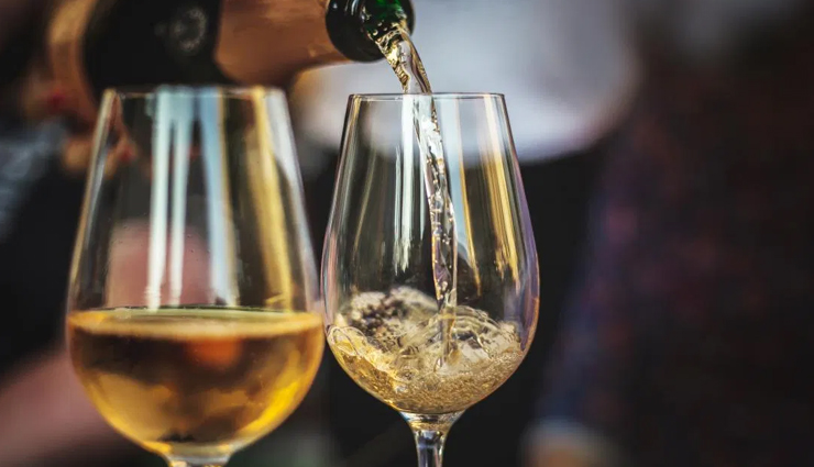 alcohol intake,salt,sweet food,caffeine overdose,soda and energy drinks,food that weaken the immune system,bad food for immune system,Health tips,fitness tips