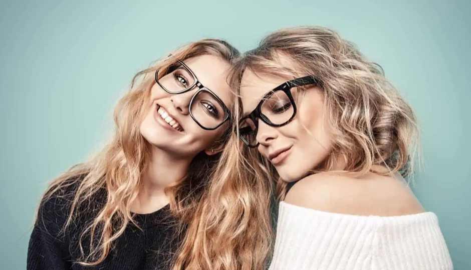 10 Bad Friend Signs You Need To Spot So You Can Drop Them