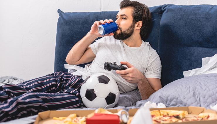 स्वस्थ जीवन के लिए इन आदतों से तुरंत बना लें दूरी, सेहत के लिए बनती हैं खतरा 