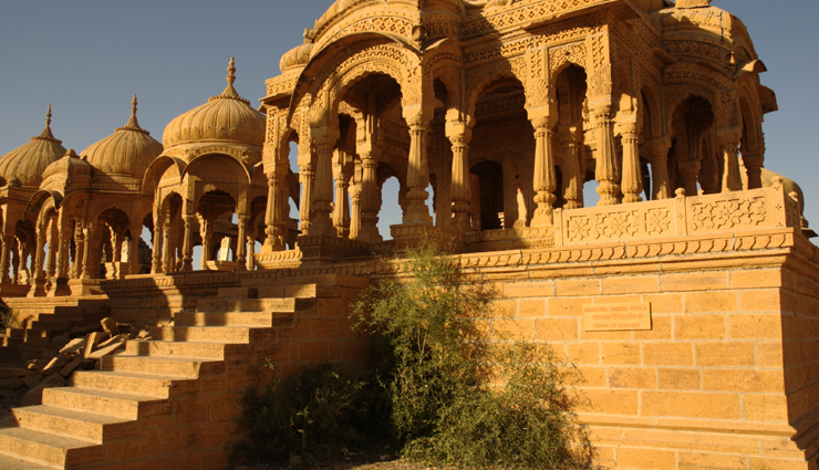 jaisalmer,hot tourist attraction destination,jaislmer tourist attractions,holidays,travel,holidays,india tourism