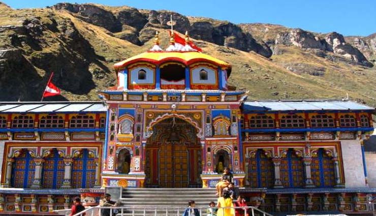 प्राकृतिक सौन्दर्य का विहंगम दृश्य देता हैं बद्रीनाथ, जानें यहां की घूमने लायक जगहें