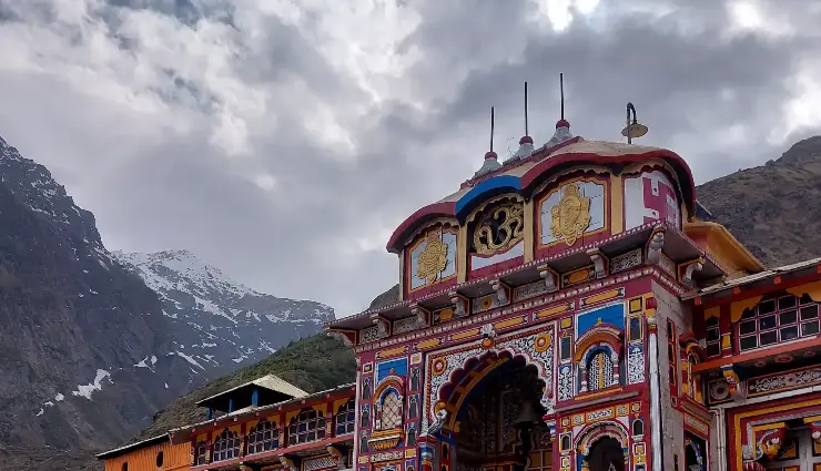 badrinath dham,badrinath temple,char dham yatra,sacred pilgrimage in himalayas,lord vishnu temple,badrinath uttarakhand,religious places in india,char dham of india,badrinath pilgrimage,hindu holy sites,famous temples in uttarakhand,visit badrinath,spiritual destinations in india,badrinath travel guide,divine places in himalayas