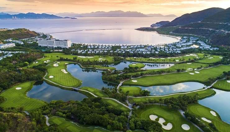 phu quoc island,phu quoc beaches,vietnam islands,tropical paradise vietnam,phu quoc travel guide,gulf of thailand islands,phu quoc culture,phu quoc tourism,vietnam beach holidays,adventure in phu quoc,historical sites phu quoc