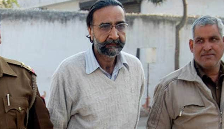 जेल से रिहा हुआ निठारी हत्याकांड का आरोपी मनिंदर सिंह पंढेर, साधी चुप्पी