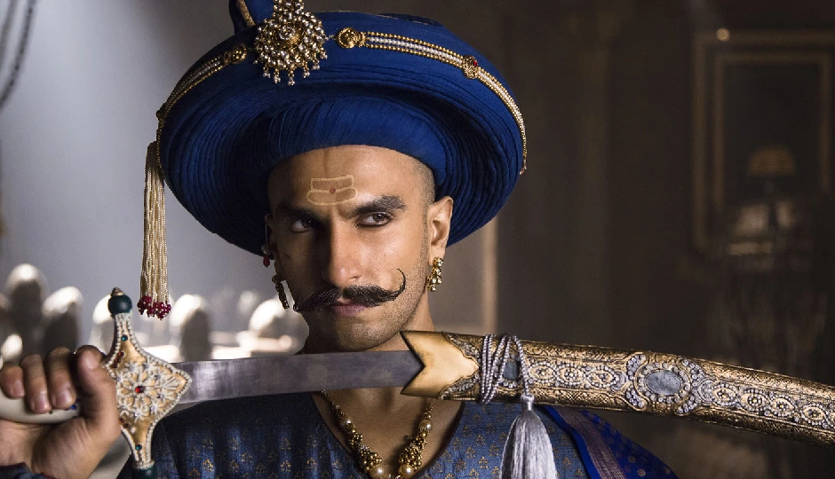 अजय देवगन,बाजीराव मस्तानी,संजय लीला भंसाली,रणवीर सिंह,दीपिका पादुकोण,प्रियंका चोपड़ा,ब्लॉकबस्टर फिल्म,बॉक्स ऑफिस कलेक्शन,बॉलीवुड न्यूज़,फिल्म रिजेक्शन,बॉलीवुड गॉसिप