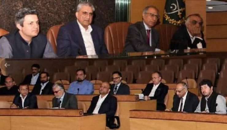 इमरान खान के तख्तापलट की तैयारी में PAK सेना! 