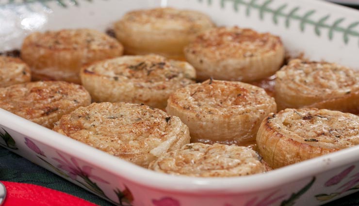 लॉकडाउन रेसिपी : बच्चों को बहुत पसंद आएगी 'बेक्ड क्रीमी अनियन'