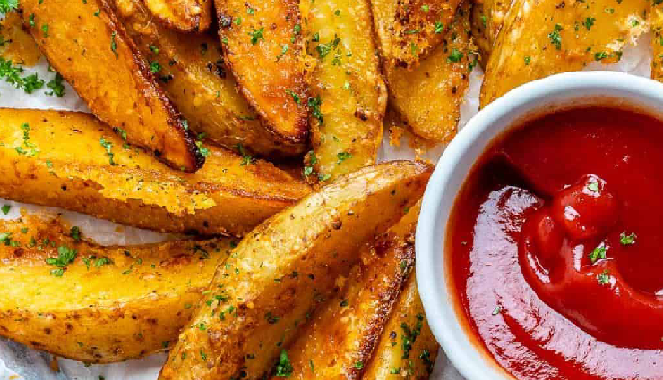 baked potato wedges,crispy potato wedges,restaurant-style potato wedges,homemade potato wedges,easy baked wedges,oven-baked fries,crispy baked potatoes,best potato wedges recipe,healthy potato wedges,seasoned potato wedges
