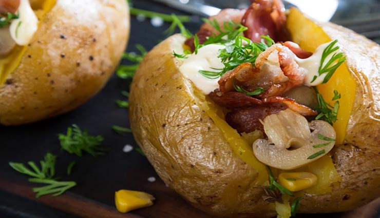 'बेक्ड पोटैटो विद सालसा' का स्वाद बना देगा आपका दिन #Recipe