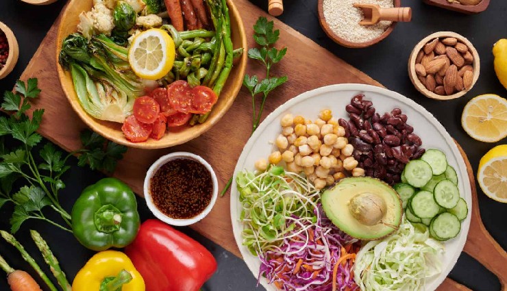 even skin tone tips,flawless skin routine,glowing skin naturally,skincare habits,hydration for skin,benefits of sunscreen,moisturized skin,daily skincare tips,smooth skin remedies,natural ways to clear skin