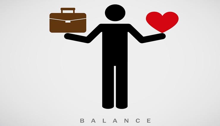 इस तरह बनाए अपने काम और प्यार के बीच संतुलन, रिश्तों में बनी रहेगी मजबूती