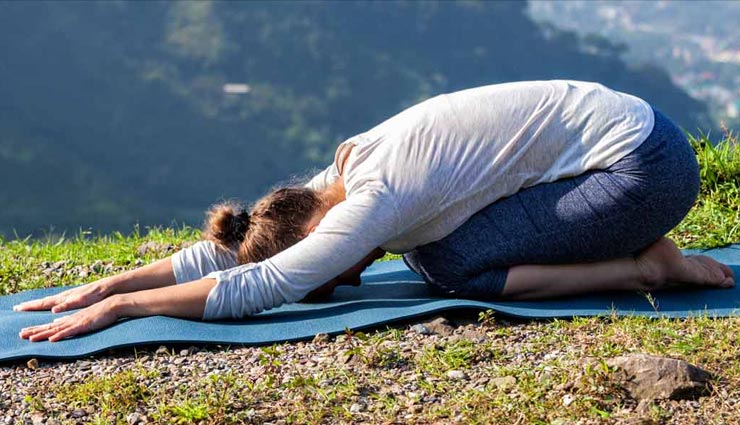 yoga poses to treat fatigue,balasana,bhujangasana,baddha konasana,adho mukha svanasana,marjaryasana,health tips for fatigue,yoga to increse immunity,yoga to stregthen health,Health tips,healthy living