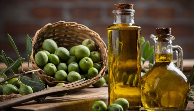 balding forehead,home remedies for balding forehead,regrow hair on forehead,diy hair growth remedies,natural remedies for receding hairline,how to grow hair on forehead,ayurvedic remedies for baldness,best oils for hair regrowth,herbal treatment for balding forehead,thinning hair solutions,hair loss treatment at home