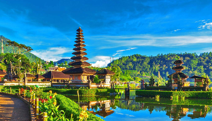 beautiful islands,beautiful island in the world,travel,holidays,travel guide