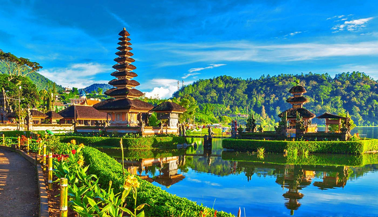 carefree destinations,10 carefree destinations,new orleans,bali,havana,maldives,paris,dubai,bora bora,rome,santorini,cairo,travel,travel tips