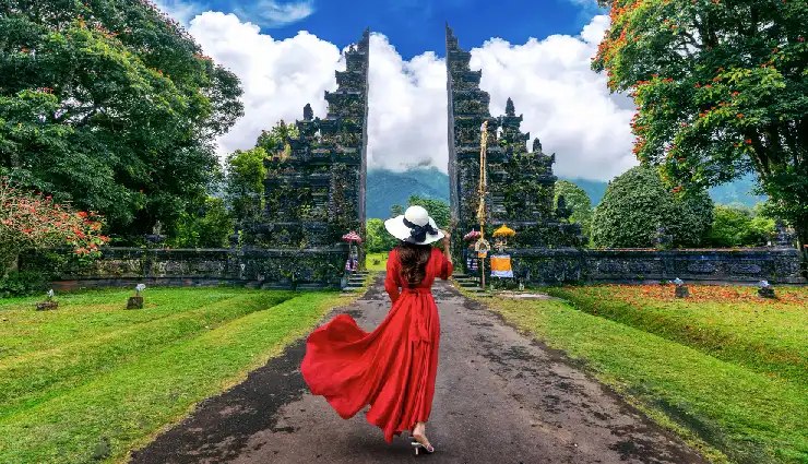 best international honeymoon destinations,romantic honeymoon spots,top honeymoon places for couples,maldives honeymoon,switzerland honeymoon,honeymoon travel ideas,dream honeymoon destinations,romantic getaways for newlyweds,exotic honeymoon locations,couples travel destinations