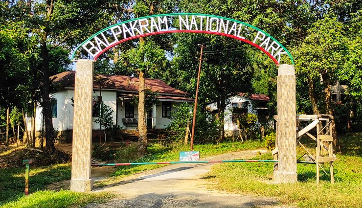 beautiful places in meghalaya,elephant falls,balpakram national park,dawki,double decker living root bridge,umiam lake,mawsmai cave,mawsynram,mawlynnong,meghalaya travel guide,best tourist spots in meghalaya,top attractions in meghalaya