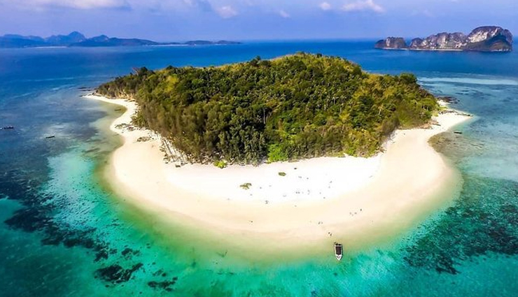 beautiful islands near phi phi island,stunning islands close to phi phi,breathtaking islands around phi phi,must-visit islands near phi phi,nearby islands from phi phi,picturesque islands near phi phi,top island destinations near phi phi,tropical getaways from phi phi,island hopping near phi phi,phi phi island neighboring islands