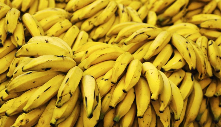 medicines,tomato,Alcohol,banana,coffee,no to eat these empty stomach