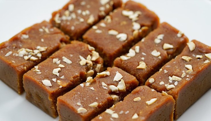 केले की बर्फी : घर पर यह खास मिठाई तैयार कर जीत लें सबका दिल, खाता ही जाएगा खाने वाला #Recipe banana barfi,banana barfi sweet dish,banana barfi unique dish,banana barfi ingredients,banana barfi recipe,banana barfi guest,banana barfi tasty,banana barfi home