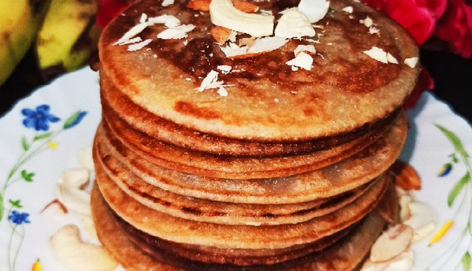 बनाना पैनकेक : मीठे में कुछ अलग और नया आजमाने की हो रही है इच्छा तो करें इस पर विचार #Recipe