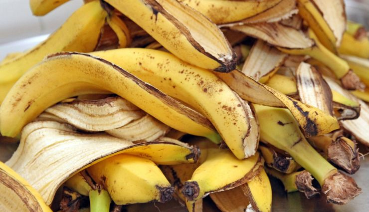 beauty uses of banana peel,uses of banana peel,skin care tips,teeth care tips,beauty tips