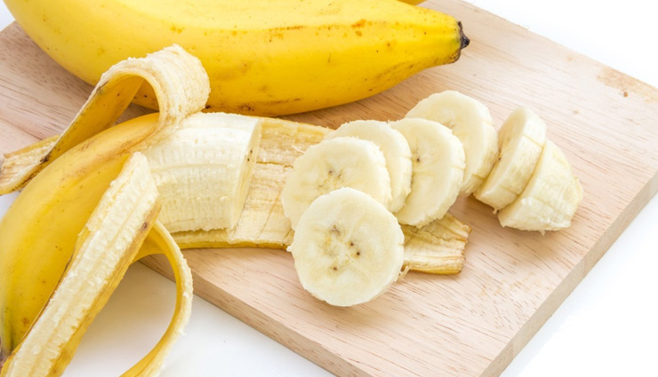 dark chocolate,banana,potato,peanuts,Fatty Fish,pumpkin seeds,food rich in magnesium,magnesium,healthy food,Health tips