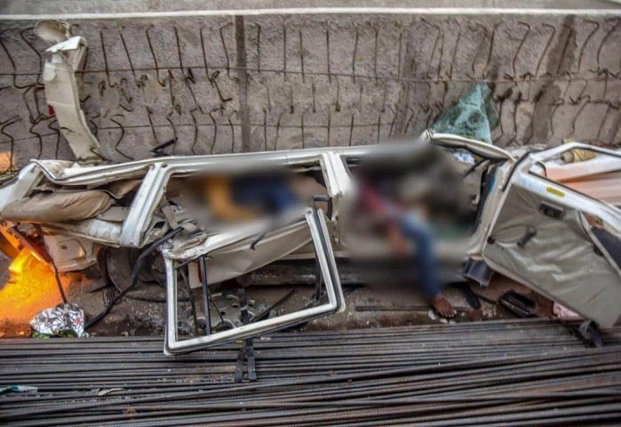 varanasi bridge collapse,accident photos