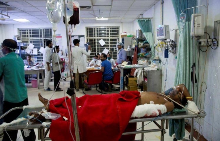 varanasi bridge collapse,accident photos