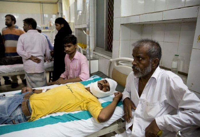 varanasi bridge collapse,accident photos